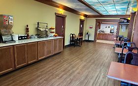 Ramada By Wyndham Saginaw Hotel & Suites